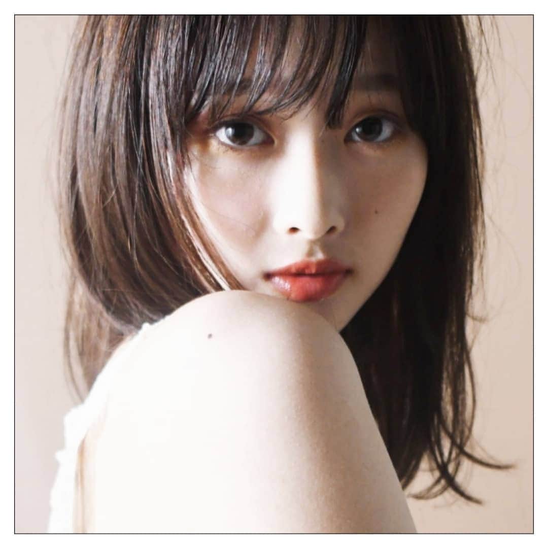のインスタグラム：「. #kumaxSAKURA .  Hair cut-color-styling / YUUICHIRO FUKUMOTO (switch) Make up / MINAMI ISHIMOTO (switch) Guest / SAKURA (switch guest 1st) Photo / T.KUMAMOTO (switch)  #クマナリ #photobykumamoto」