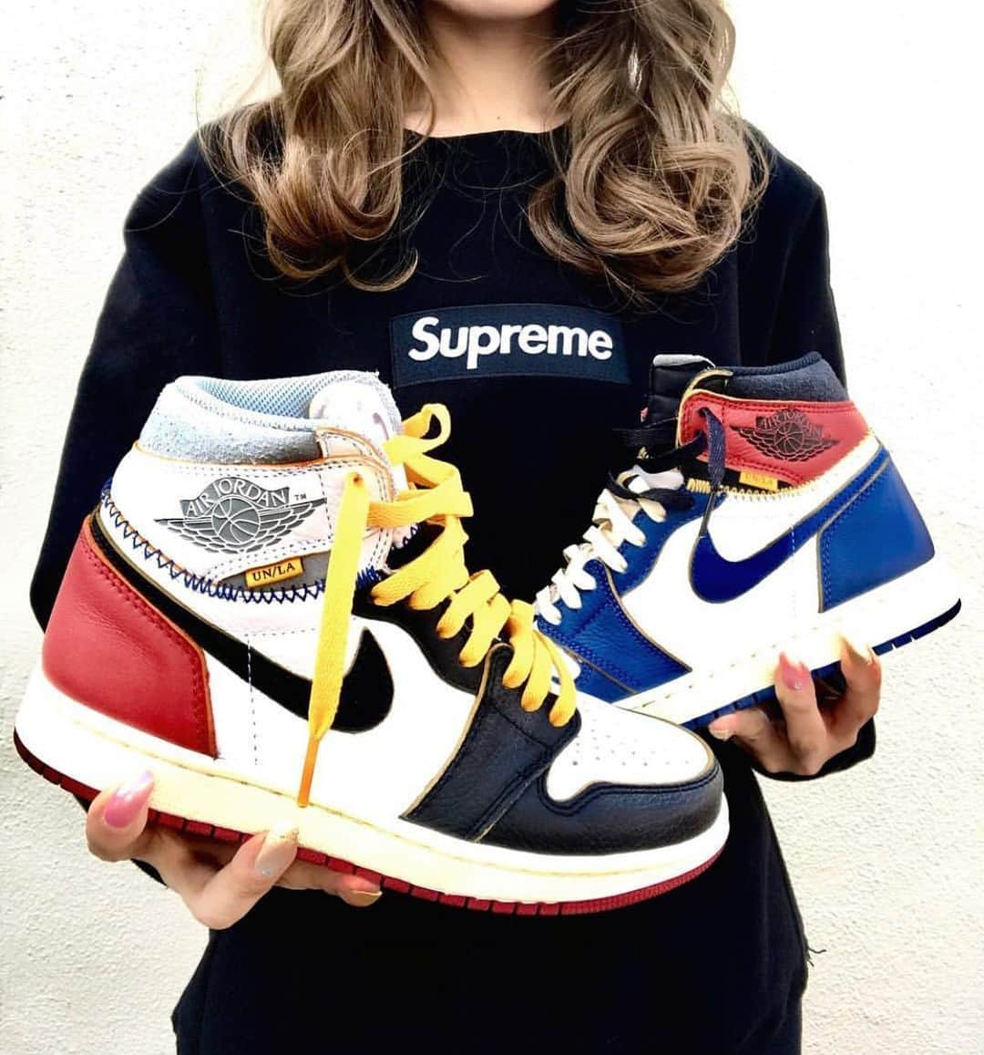 STREAKのインスタグラム：「. #streak_gallery 再開‼️ . .  @rieko.m.0303 さんの  #supreme#nike#aj1#union を取り入れた一枚📷✨ . _______________________________________________________ ▽Tops:supreme box logo crew neck ▽Kicks:Nike AJ1 Union _______________________________________________________ "フォロワー限定企画" #streak_gallery  @streak_official . 上記2件をタグ付けしてpostすると貴方のpostが紹介されるかも!?☺️ 奮ってご応募ください😝 フォロワー限定となりますので、フォローの方もよろしくお願いします🙇🙇 _______________________________________________________ . #supreme#yeezy#apparel#ootd#nike#LA#assc#424#vlone#antisocialsocialclub#streak#ストリーク#ストリートファッション#ロサンゼルス#コラボ#ストリート女子#ストリート男子#シュプリーム女子#海外ファッション＃ジャパスニ _______________________________________________________」