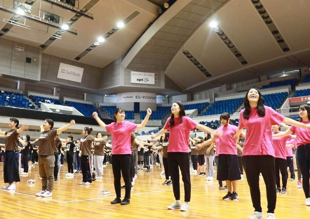 新大阪歯科衛生士専門学校【公式】さんのインスタグラム写真 - (新大阪歯科衛生士専門学校【公式】Instagram)「スポーツ大会🤾‍♀️＆ BBQ🍖 . 姉妹校の新大阪歯科技工士専門学校と スポーツ大会＆BBQを開催🏐✨ . 白熱した試合が目白押しでしたよ🤩 . . #新大阪歯科衛生士専門学校 #sdhc #歯科衛生士 #スポーツ大会 #ドッジボール #sport #バーベキュー #BBQ #enjoy #smile #仲間 #friend #友達 #happy #学校  #school #夢 #dream #専門学校 #girl #bff #likeforlike #like4like #instagood #instalike #fun #love #dental #dentalhygienist  #dentalhygiene」6月4日 20時07分 - sdhc1115