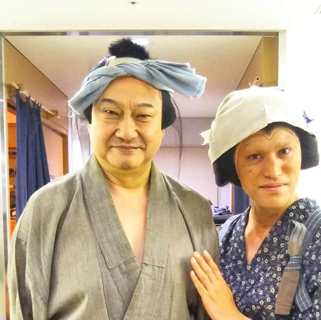 尾上緑さんのインスタグラム写真 - (尾上緑Instagram)「うちのお兄様の 「尾上辰緑」さん 本日68歳のお誕生日でございます❗ 見よ！この男前！！ 若いでしょ〜！？ #尾上辰緑  #誕生日 #68歳 #おめでとうございます㊗️」6月4日 20時16分 - onoe_midori