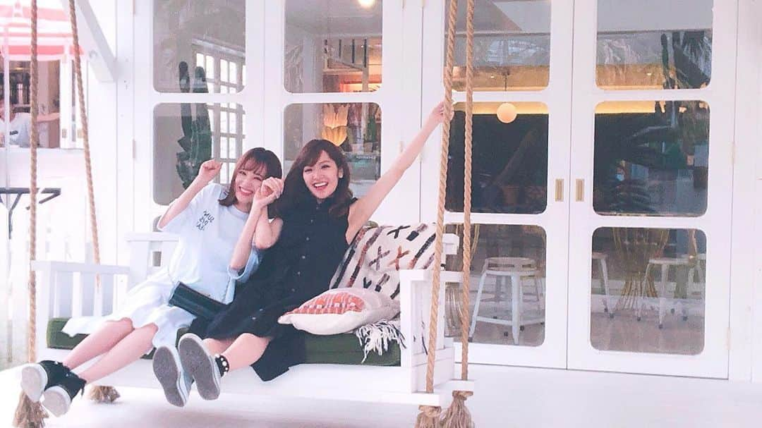 玉川来夢さんのインスタグラム写真 - (玉川来夢Instagram)「♡ISHITAMA♡ 気づくと1月ぶりのいしたまでした♡ ちょこちょこ会ってはいるし ラインもしてるけど 2人で過ごすのは久々♡ 楽しい楽しい女子会でした🏖 #石田佳蓮 #玉川来夢 #いしたま #アイドリング #いしたまデート #女子旅 #女子会 #横浜 #yokohama #thebeachyokohama #ザビーチ横浜 #インスタ映え #インスタ映えカフェ #オシャレカフェ #カフェ巡り #砂浜 #砂浜カフェ #ビーチカフェ #beachcafe #cafe #instagram」6月4日 20時33分 - ramu_tamagawa