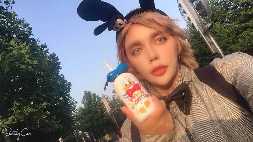 Max Estradaさんのインスタグラム写真 - (Max EstradaInstagram)「I made it to Disneyland shanghai! Since we won’t be at the Orlando beauty show and my birthday is coming up we are going to celebrate now until the whole month of June ends ! Promo code Hbdmax  Enailcouture.com  #ネイル #nailpolish #nailswag #nailaddict #nailfashion #nailartheaven #nails2inspire #nailsofinstagram #instanails #naillife #nailporn #gelnails #gelpolish #stilettonails #nailaddict #nail #💅🏻 #nailtech#nailsonfleek #nailartwow #네일아트 #nails #nailart #notd #makeup #젤네일  #glamnails #nailcolor  #nailsalon #nailsdid #nailsoftheday Enailcouture.com happy gel is like acrylic and gel had a baby ! Perfect no mess application, candy smell and no airborne dust ! Enailcouture.com」6月4日 21時19分 - kingofnail