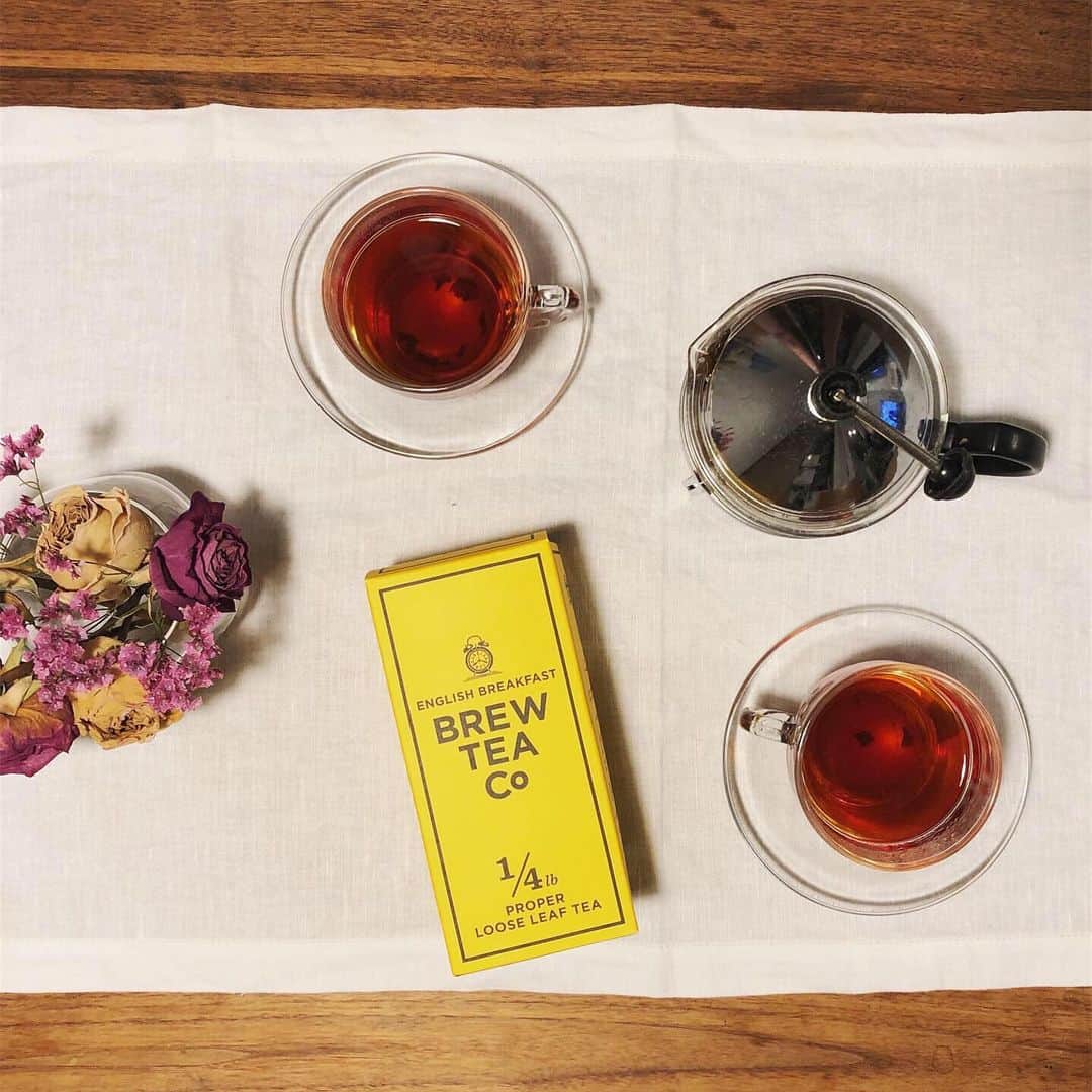 Apricots Artさんのインスタグラム写真 - (Apricots ArtInstagram)「Brew Tea Co.  青山にひっそりと佇むかわいらしい紅茶屋さん🍂 プレゼントを買う目的で訪れたのだけど自分用にもたくさん買ってしまったので、さっそく。 Illusted by Mina」6月4日 21時20分 - apricots_art