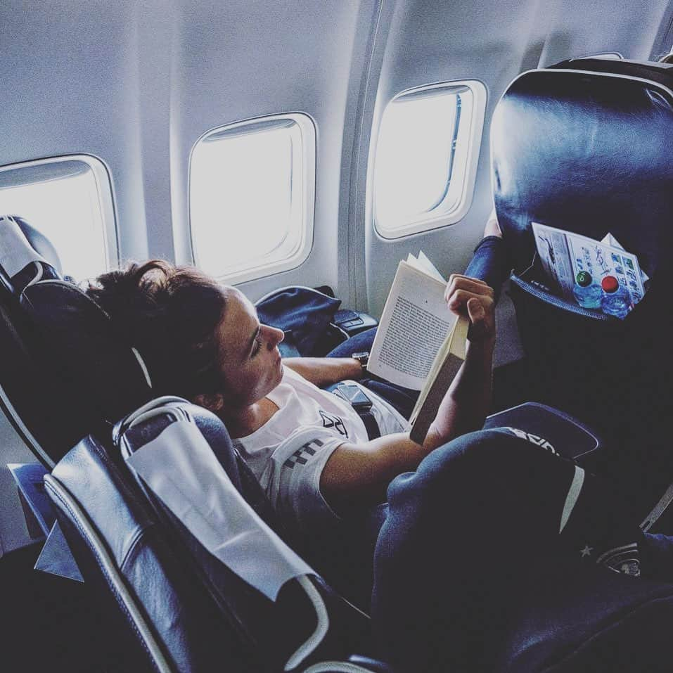 Lina Magullさんのインスタグラム写真 - (Lina MagullInstagram)「Quiet moments needed 📖😉 #ontour #travel #dfb #france #rennes #germany #imteam #wwc #allezmaximaleslesen」6月4日 21時21分 - linamagull