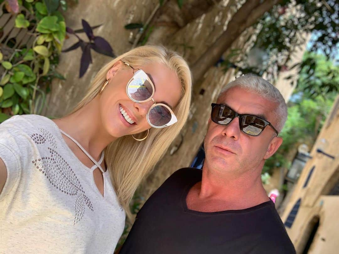 Ana Hickmannさんのインスタグラム写真 - (Ana HickmannInstagram)「Último dia aqui em Israel, passeando por Jaffa. @alewin71 #anahickmanneyewear #anahickmann @goeyewear @anahickmanncollection @recordtvoficial #recordtvisrael」6月4日 21時33分 - ahickmann