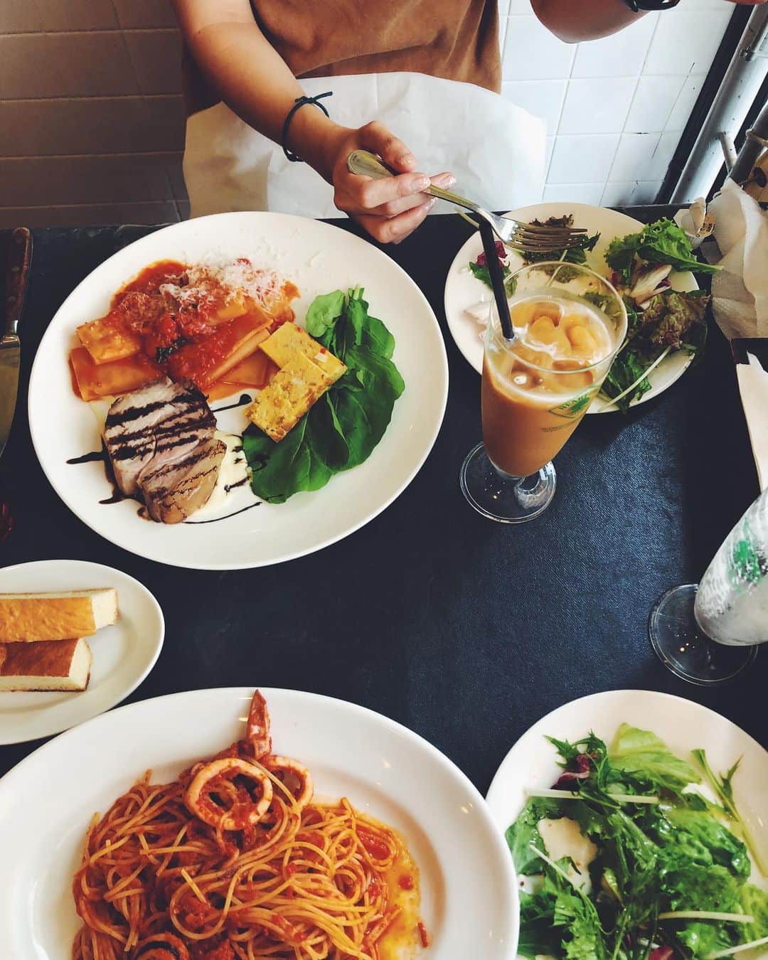 尾形沙耶香のグルメインスタ