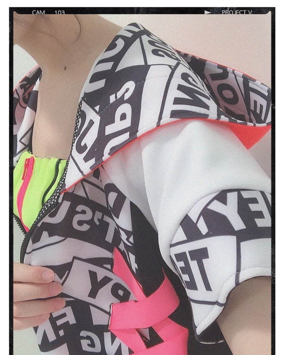千葉恵里さんのインスタグラム写真 - (千葉恵里Instagram)「かわいい衣装♡ ・ さくらさんのでした✨ 嬉しい😖 ・ ・ ・ #撮影 #衣装 #オサレカンパニー  #チームA」6月4日 22時20分 - eriierii_1027