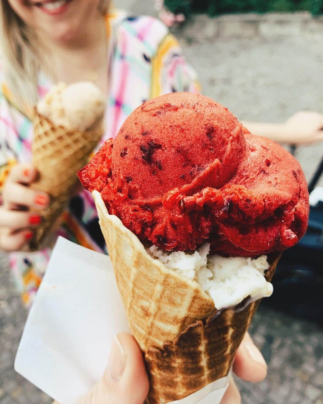 STIL IN BERLINさんのインスタグラム写真 - (STIL IN BERLINInstagram)「Issa heat wave - and the fresh waffle is taking over more and more ice cream parlours.」6月4日 22時51分 - stilinberlin