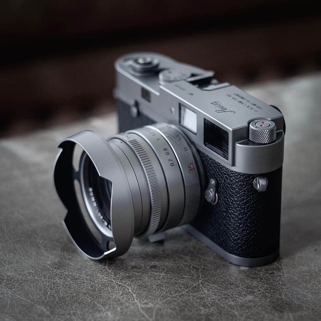 のインスタグラム：「A real Leica rarity - The Leica MP Titanium with a Summilux 35mm lens and the 'Flower Hood' from the M9 Titanium Edition. Leica lover @wetzlar_com describes it as a "lethal pairing" but which camera and lens combo is at the top of your wishlist?  #🔴📷 #leica #leicacamera #leicaphotography #leicagram #leica_world #leica_club #leicasociety #leicaMP #summilux35 #cameraporn #leicaporn」