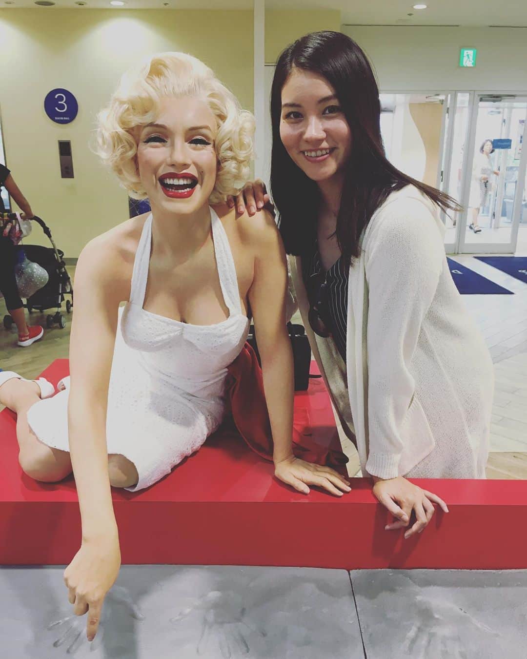 大塚莉奈のインスタグラム：「Marilyn Monroe💖 #マリリンモンロー #お台場 #marilynmonroe #marilyn #instagood」