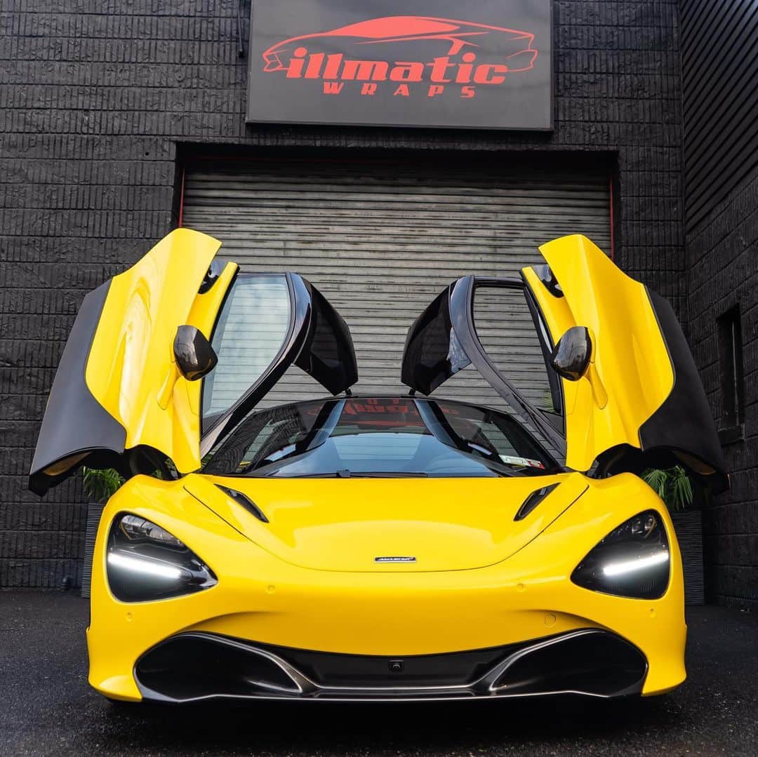 CarsWithoutLimitsさんのインスタグラム写真 - (CarsWithoutLimitsInstagram)「Gloss Yellow On This McLaren 720s Is Fire 🔥  @illmatic_wraps Killed It ‼️ Check Them Out  #carswithoutlimits #illmaticwraps」6月4日 23時11分 - carswithoutlimits