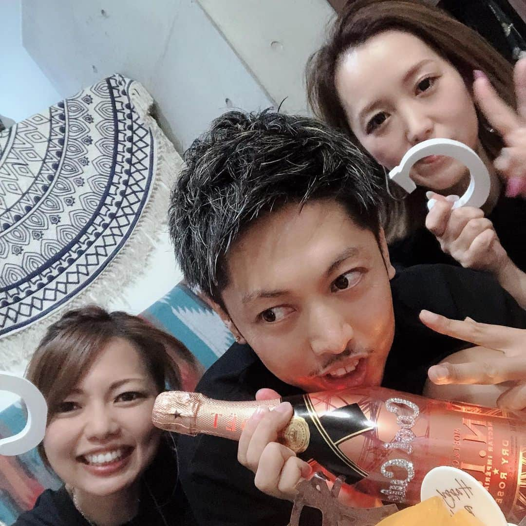 _hidekazu_さんのインスタグラム写真 - (_hidekazu_Instagram)「ビーチスタイル☆ ・ サーフスヌーピーにオルテガボア🥴 ・ やっぱり人の繋がりは縁だと思う🤙 ・ ほんと遠いとこ、そしてプレゼントもありがとう🥰 ・ ・ ・ ネイル、レッスンのご予約お問い合わせはこちらから⬇️ プライベートサロンCoolCute 中目黒駅徒歩２分  ご予約はLINEより LINE 🆔→「@ghu9662h」 ※＠マークをつけたままご検索ください。  もしくはプロフィールの「メール」よりお問い合わせください。  新店舗につき、ご新規様大歓迎。 お気軽にお問い合わせくださいませ。 ・ ・ ・ #おしゃれ#ファッション#サーフ#かっこかわいい#coolcute#オルテガ#オルテガネイル#hidekazu#ネイル#ネイルアート#ネイルデザイン#ジェルネイル#ジェルアート#サーフネイル#スヌーピーネイル#ビーチネイル#スヌーピー#フットネイル#サーフスヌーピー#nail#nails#nailart#nailartist#gelnail#naildesign#surf#beach#california#snoopy#snoopynail」6月4日 23時21分 - _hidekazu_