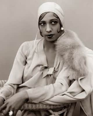 シャーロットオリンピアさんのインスタグラム写真 - (シャーロットオリンピアInstagram)「⚡️Happy Birthday⚡️ #josephinebaker」6月4日 23時16分 - charlotteolympia