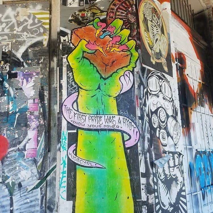 ブルックリン美術館さんのインスタグラム写真 - (ブルックリン美術館Instagram)「REVOLT | #HugoGyrl uses graffiti to celebrate and affirm queer women, femmes, and girls while subverting the male-dominated, often homophobic graffiti community. Their graffiti, illegal in practice, honors the acts of resistance and vandalism that made today’s pride celebrations possible. In “Know Your Power,” Gyrl refers to the bricks used by protestors in the Stonewall Uprising. #Stonewall50 #NobodyPromisedYouTomorrow⠀ ⠀ Hugo Gyrl (born Brooklyn, New York) Know Your Power, 2019. Screenprint over spray paint. Images courtesy of the artist. #WorldPride #PrideMonth⠀」6月4日 23時44分 - brooklynmuseum