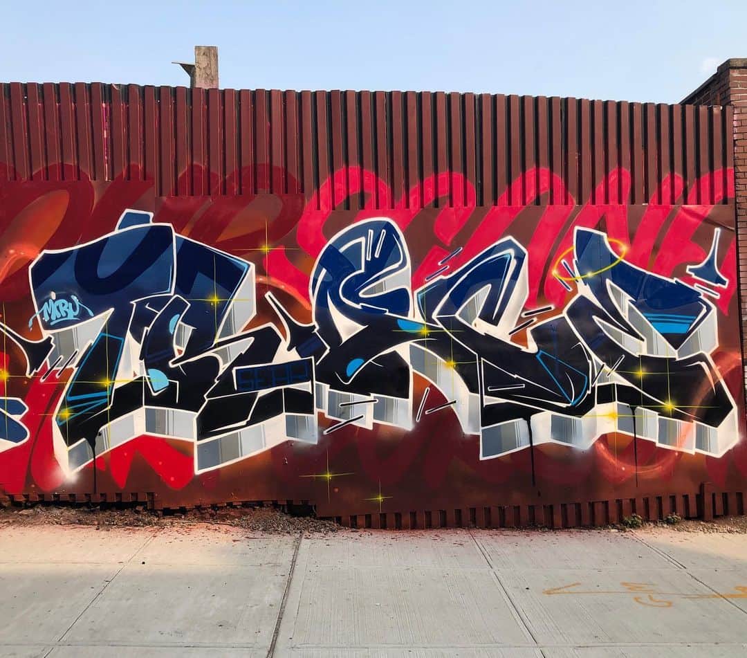 roachiさんのインスタグラム写真 - (roachiInstagram)「Fourssss on the block @thebushwickcollective roll call @hoacs @rasktdaklann @trace1_ @tragedyofthecommons @_the_mob_rules @mr_sear @subconvin @rochelledy @starcrossedsmil @miru.nyc @mrcan_do @suchs_life and the Bowwsss @richforever」6月5日 0時05分 - roachi