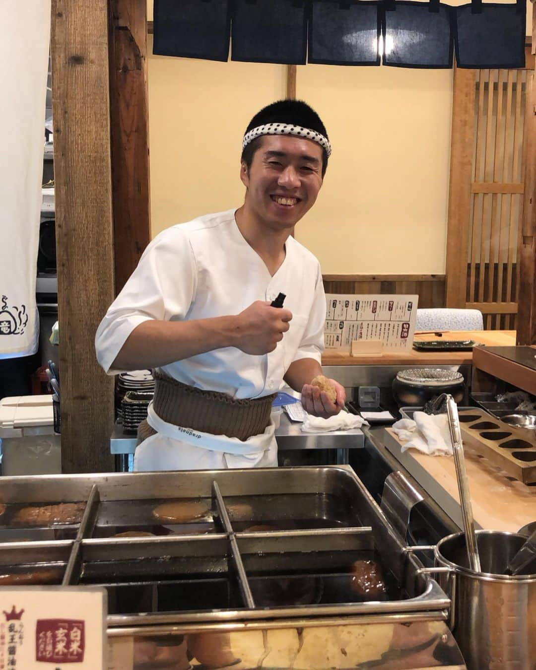 大野将平さんのインスタグラム写真 - (大野将平Instagram)「ボクサーの山中竜也さんのお店、おにぎり竜へ🍙  美味しいので皆さん是非！ @boxing_ryuuya @onigiriryu  #山中竜也#ボクシング#おにぎり竜#北新地#セカンドキャリア」6月5日 0時20分 - ono0203