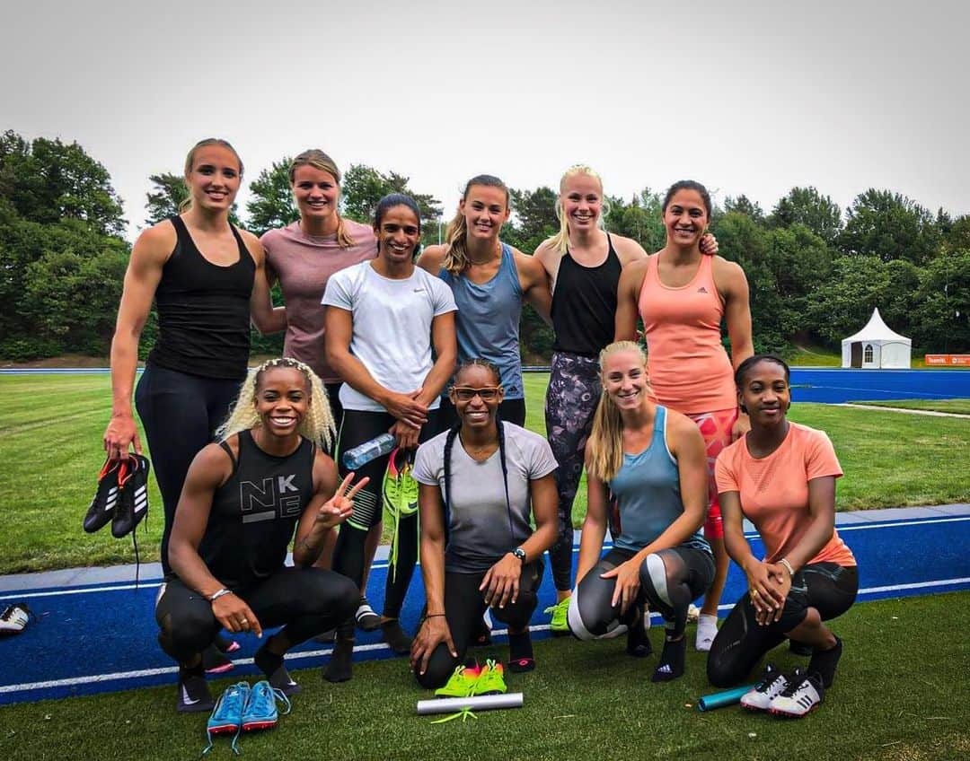 ダフネ・シパーズさんのインスタグラム写真 - (ダフネ・シパーズInstagram)「Relay training with the girls today 💪🏻 Excited to make some more steps with this group to be ready for the World Champs in Doha! 🔥 #iaafworlds」6月5日 0時32分 - dafne_schippers