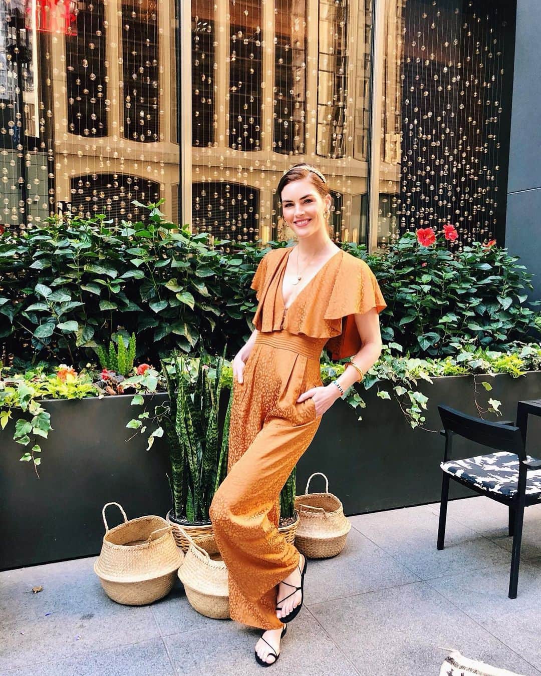 のインスタグラム：「At the @johannaortizofficial show this morning. It was so chic!! 😍」