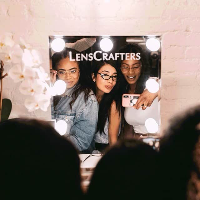 ボビー・ブラウンのインスタグラム：「Self-care is one of my top priorities. I recently partnered with @LensCrafters and @PureWow to talk about this and leading your best life at an event in NYC. I’ve worn glasses now for over a decade. When it comes to my vision, I have to be on point from both an eye health and style perspective. As we head into summer, there’s no better way to take care of yourself than with an eye exam and treat yourself to a new pair of frames! #lenscraftersatmacys #seeclearlylivebetter」