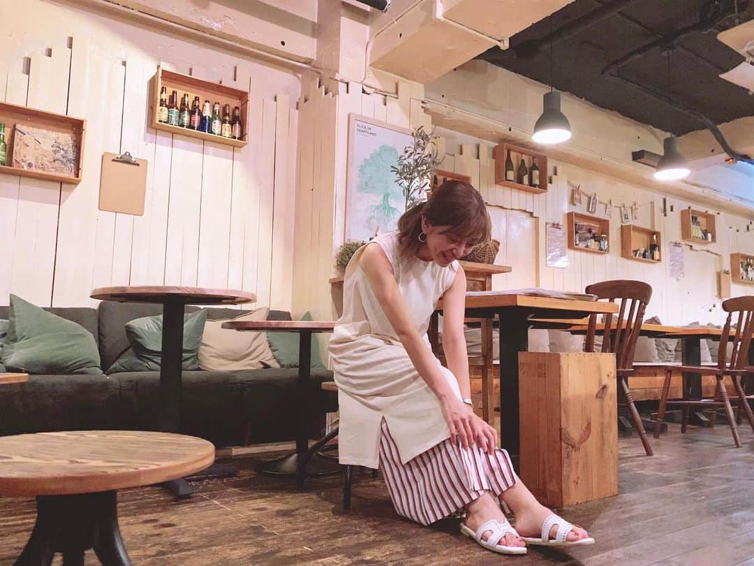 本橋優華さんのインスタグラム写真 - (本橋優華Instagram)「可愛いサンダル☻໊*೨⋆ @reedit_official さんの！ #sandals#lowheel#white#favourite#summerstyle#reedit#reedit#shose#tops#gu#fun#cafe#tokyo」6月5日 0時52分 - uk_jp