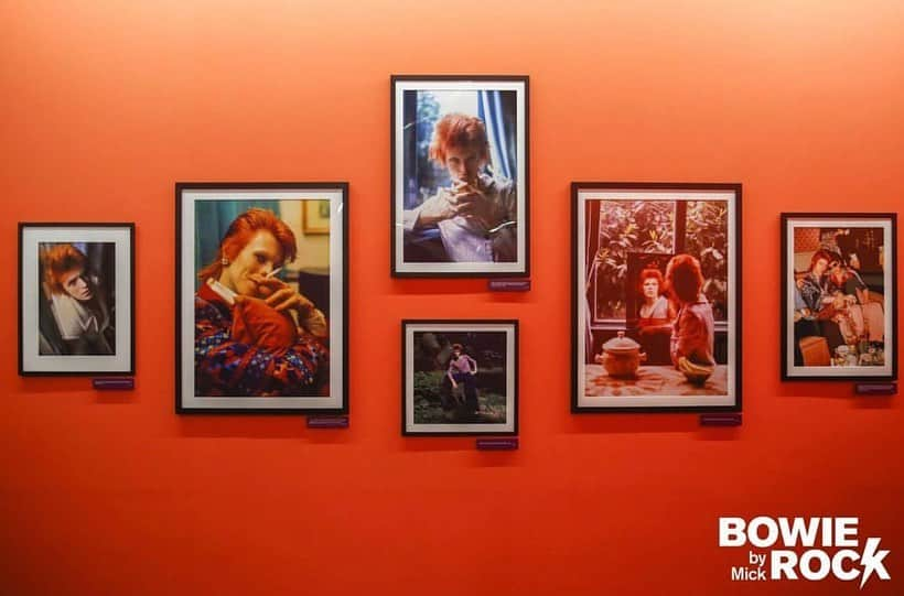 イマン・アブドゥルマジドさんのインスタグラム写真 - (イマン・アブドゥルマジドInstagram)「#rp @therealmickrock Please see photos from my current @davidbowie exhibition in Beijing at Modern Sky Entertainment! xM #bowiebymickrock」6月5日 0時58分 - the_real_iman