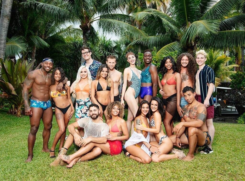 E! Onlineさんのインスタグラム写真 - (E! OnlineInstagram)「MTV is breaking barriers (and norms) with Are You the One?: The new season will be the first reality TV dating competition show in the US with a sexually fluid cast. 👏 Meet each contestant at the link in our bio! (📷: MTV)」6月5日 1時01分 - enews