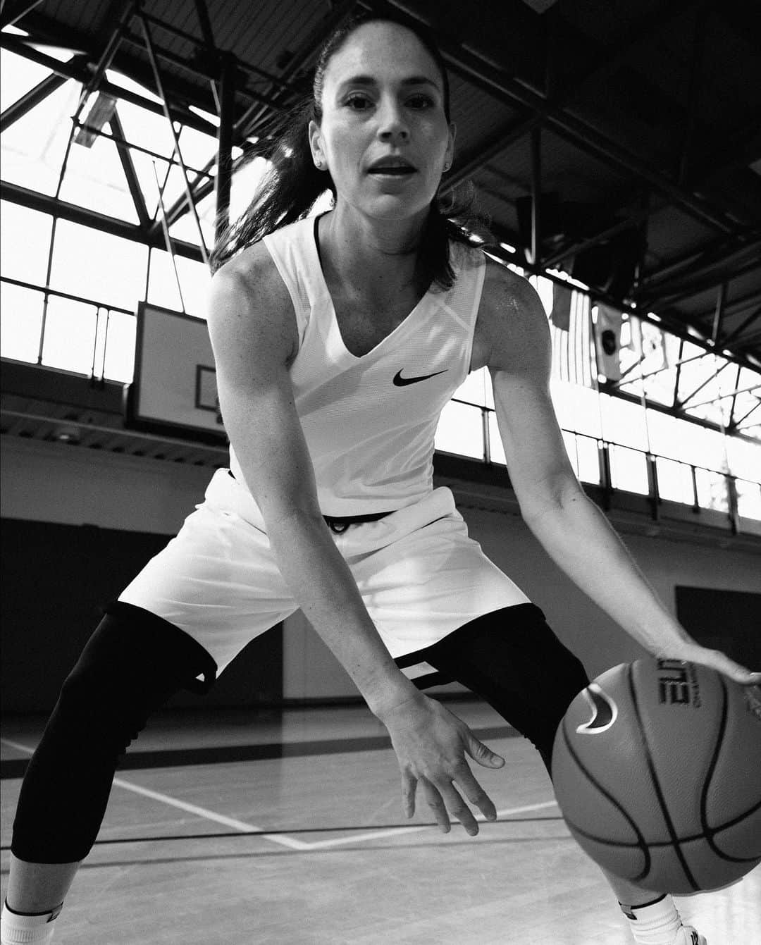 Nike Basketballさんのインスタグラム写真 - (Nike BasketballInstagram)「It doesn’t matter what you play. Nobody wins alone. ⠀ Whether it’s our team, our community, or anyone else who recognizes our victories as their own — progress only comes if we get there as one. ⠀ Inspired by decades of dedication from LGBTQIA+ athletes, and all who work to make sport a more inclusive space, we’re proud to be on this journey together. ⠀ #BeTrue #UntilWeAllWin」6月5日 1時03分 - nikebasketball