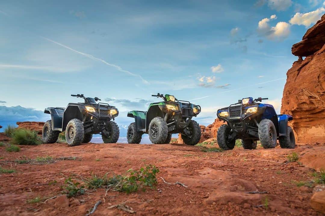 Honda Powersports USさんのインスタグラム写真 - (Honda Powersports USInstagram)「Introducing the all-new 2020 Rancher, Foreman, and Foreman Rubicon.  The industry’s most popular models that are ready for hard work and serious play are back with new improvements further making them so user-friendly that rider’s won’t want to climb off.  The Foreman and Rubicon both get larger engines for increased power and all three now come with racks that readily accept Honda's new Pro-Connect line of modular cargo accessories along with an improved reverse lever.」6月5日 10時30分 - honda_powersports_us