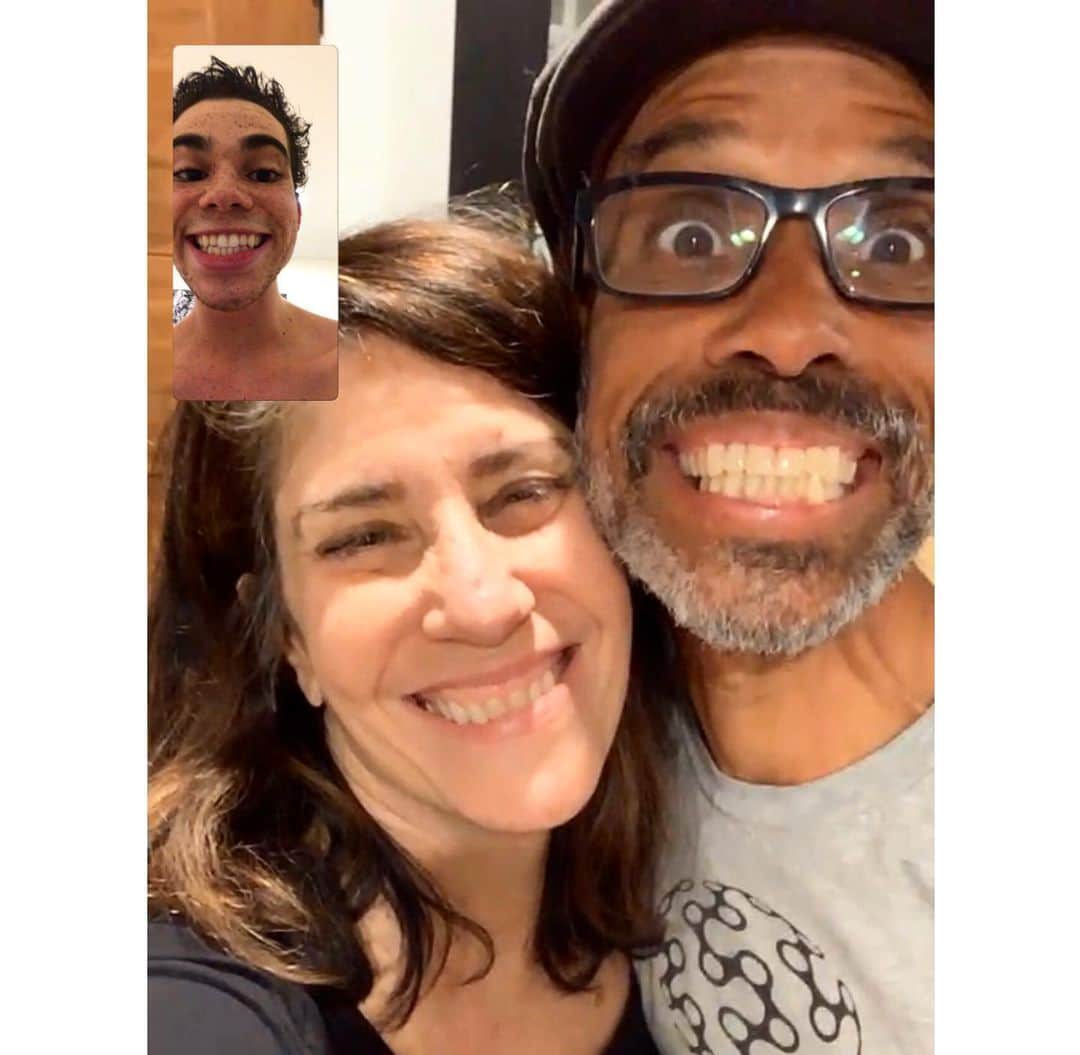 キャメロン・ボイスのインスタグラム：「HAPPY BIRTHDAY MAMA! You’re the axis my 🌎 revolves around, love you infinitely.」