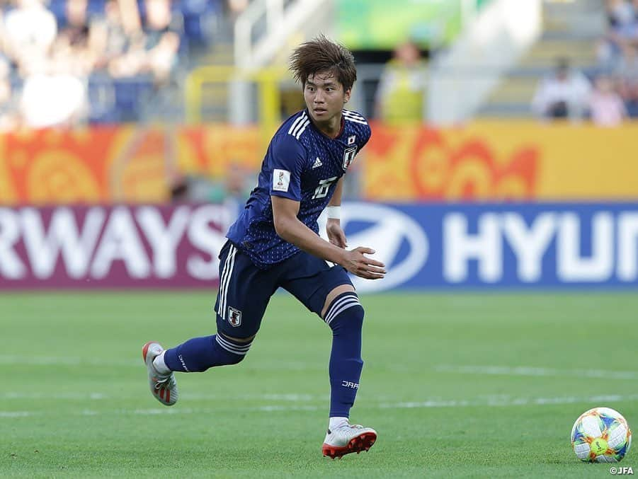 日本サッカー協会さんのインスタグラム写真 - (日本サッカー協会Instagram)「📸Match Photos② U-20日本代表は4日(火)、FIFA U-20ワールドカップポーランド2019のノックアウトステージ初戦でU-20韓国代表と対戦し、試合終盤に失点を許して0-1と惜敗。ベスト16で大会を去ることとなりました。 ・ 影山雅永監督は「前半と後半でガラッと変わった戦いの中でも、しっかりと対応して最後の最後まで戦ってくれた選手を誇りに思っています」と勇敢に戦った選手たちを労いました。 ・ GK 1 #若原智哉 DF 3 #小林友希 DF 4 #瀬古歩夢 DF 5 #菅原由勢 DF 15 #鈴木冬一 →88’ DF 2 #東俊希  MF 6 #郷家友太 →68' FW 20 #中村敬斗 MF 8 #藤本寛也 →88’ FW 18 #原大智  MF 10 #齊藤未月 (C) MF 16 #山田康太 FW 13 #宮代大聖 FW 14 #西川潤 ・ 監督 #影山雅永 ・ 🏆FIFA U-20ワールドカップポーランド 📅グループステージ 5/24 1-1 vsエクアドル🇪🇨 5/26 3-0 vsメキシコ🇲🇽 5/30 0-0 vsイタリア🇮🇹 📅ラウンド16 6/5 0-1 vs韓国🇰🇷 ・ #daihyo #jfa #u20wc」6月5日 11時02分 - japanfootballassociation