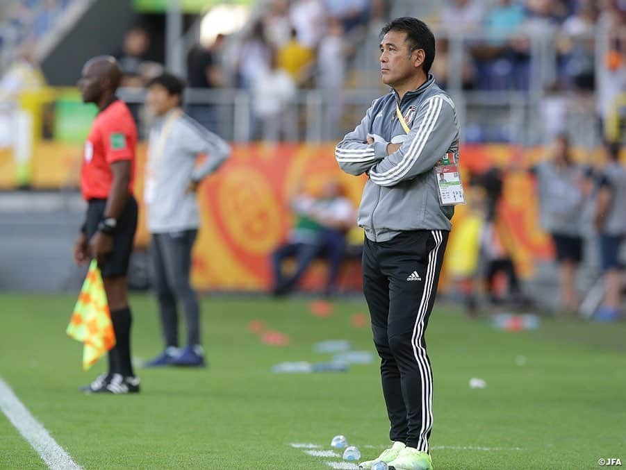 日本サッカー協会さんのインスタグラム写真 - (日本サッカー協会Instagram)「📸Match Photos② U-20日本代表は4日(火)、FIFA U-20ワールドカップポーランド2019のノックアウトステージ初戦でU-20韓国代表と対戦し、試合終盤に失点を許して0-1と惜敗。ベスト16で大会を去ることとなりました。 ・ 影山雅永監督は「前半と後半でガラッと変わった戦いの中でも、しっかりと対応して最後の最後まで戦ってくれた選手を誇りに思っています」と勇敢に戦った選手たちを労いました。 ・ GK 1 #若原智哉 DF 3 #小林友希 DF 4 #瀬古歩夢 DF 5 #菅原由勢 DF 15 #鈴木冬一 →88’ DF 2 #東俊希  MF 6 #郷家友太 →68' FW 20 #中村敬斗 MF 8 #藤本寛也 →88’ FW 18 #原大智  MF 10 #齊藤未月 (C) MF 16 #山田康太 FW 13 #宮代大聖 FW 14 #西川潤 ・ 監督 #影山雅永 ・ 🏆FIFA U-20ワールドカップポーランド 📅グループステージ 5/24 1-1 vsエクアドル🇪🇨 5/26 3-0 vsメキシコ🇲🇽 5/30 0-0 vsイタリア🇮🇹 📅ラウンド16 6/5 0-1 vs韓国🇰🇷 ・ #daihyo #jfa #u20wc」6月5日 11時02分 - japanfootballassociation