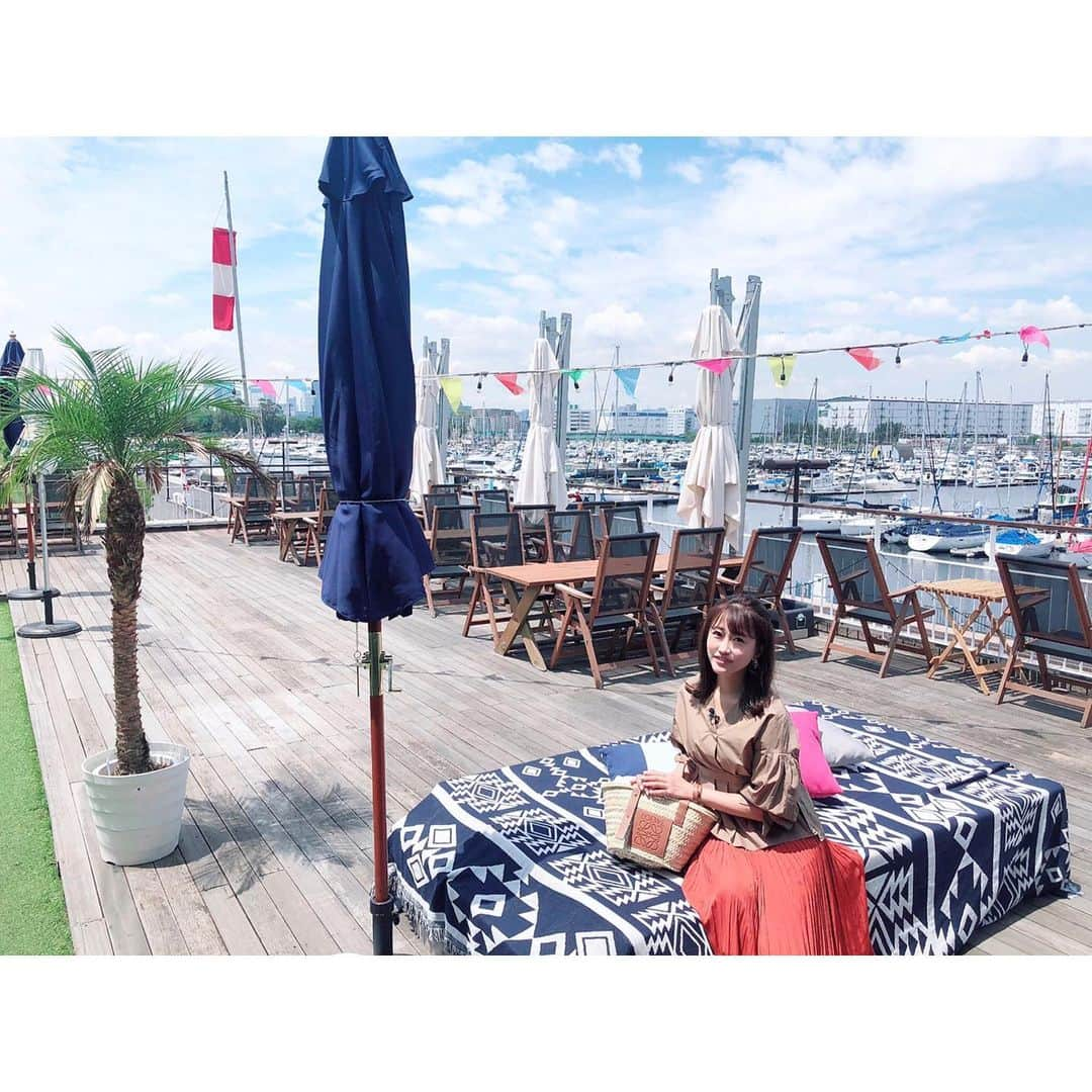 津田麻莉奈さんのインスタグラム写真 - (津田麻莉奈Instagram)「毎月ナビゲーターを務めさせて頂いている #東京ベイネット #ChannelBay情報局 今月は"ベイエリアEast"のお洒落なスポットをご紹介🏝 ⁑ 写真1,2枚目は、 #東京夢の島マリーナ ✨ ヨットやクルーザーがたくさん！⛵️ 誰でも利用できるスペースもあって、都内で手軽にリゾート気分が味わえます🏝 すごく気持ちのいい場所でした🥰 ⁑ 写真3枚目は、 @cocochi___ さん✨ 100年以上続く材木店さんで出た杉の端材を使ったハンドメイドのアクセサリーや小物が販売されています🌲 木のぬくもりが感じられてすごくステキな店内でした☺️ お店の方にオススメして頂いたピアス愛用してます💕 ⁑ 番組是非ご覧下さいねーー！！ ⁑ #東京 #ベイエリア #チャンネルベイ情報局  #夢の島 #リゾート感 #ヨットハーバー  #海 #海の見えるレストラン  #オシャレスポット  #オフショット #ハンドメイドアクセサリー  #まりなる #津田麻莉奈」6月5日 11時14分 - tsudamarinal