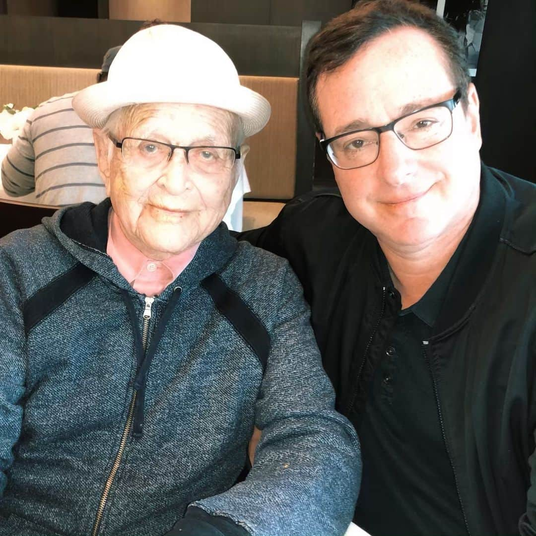 ボブ・サゲットさんのインスタグラム写真 - (ボブ・サゲットInstagram)「How I love this man. A pioneer, a brilliant producer, writer, human being and friend beyond words... Norman Lear. @thenormanlear Here we sit as the sunlight comes in through the windows of the restaurant located on the ground floor of “The Norman Lear Building” at SONY Studios. It a gift to be in his presence. And the cod wasn’t bad either.」6月5日 11時29分 - bobsaget