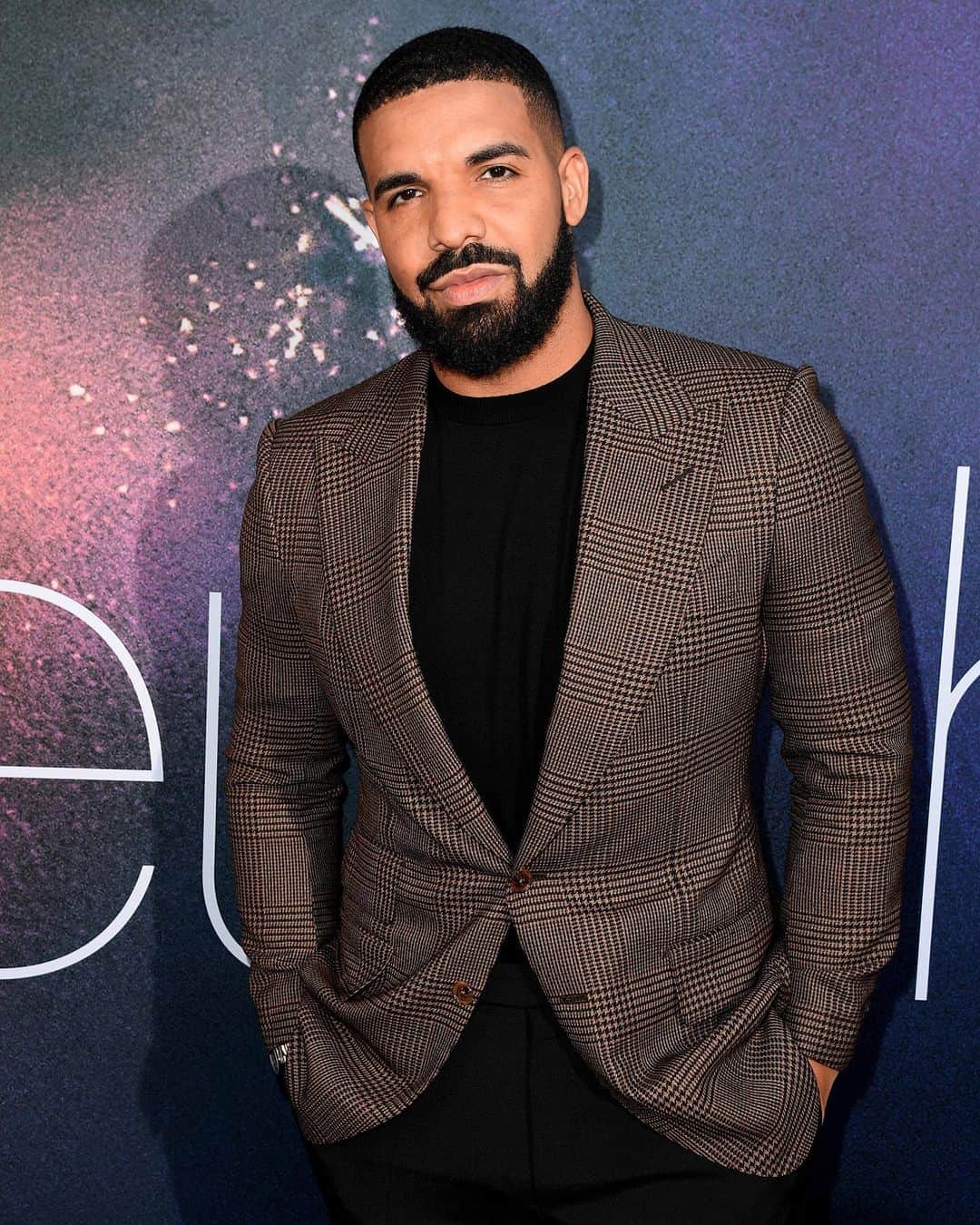 Just Jaredさんのインスタグラム写真 - (Just JaredInstagram)「@zendaya and executive producer @champagnepapi attend the premiere of their new HBO series #Euphoria #Zendaya #Drake Photos: Getty」6月5日 11時33分 - justjared
