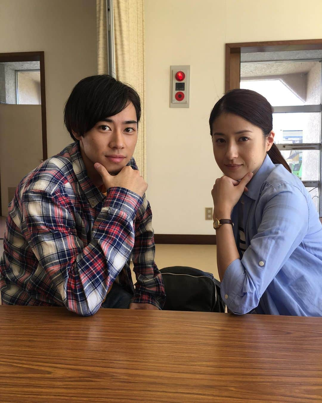 松本若菜さんのインスタグラム写真 - (松本若菜Instagram)「. ピア  まちをつなぐもの . 好評を頂き次々と上映館が増えています。 . 前作のケアニンの主演、 戸塚純貴さんもピアに出演してますー。 . . 純キングはね、本当弟みたいにかわいいのよ。 可愛すぎて後ろから見たらホラーだね(2枚目)」6月5日 11時40分 - matsumoto_wakana