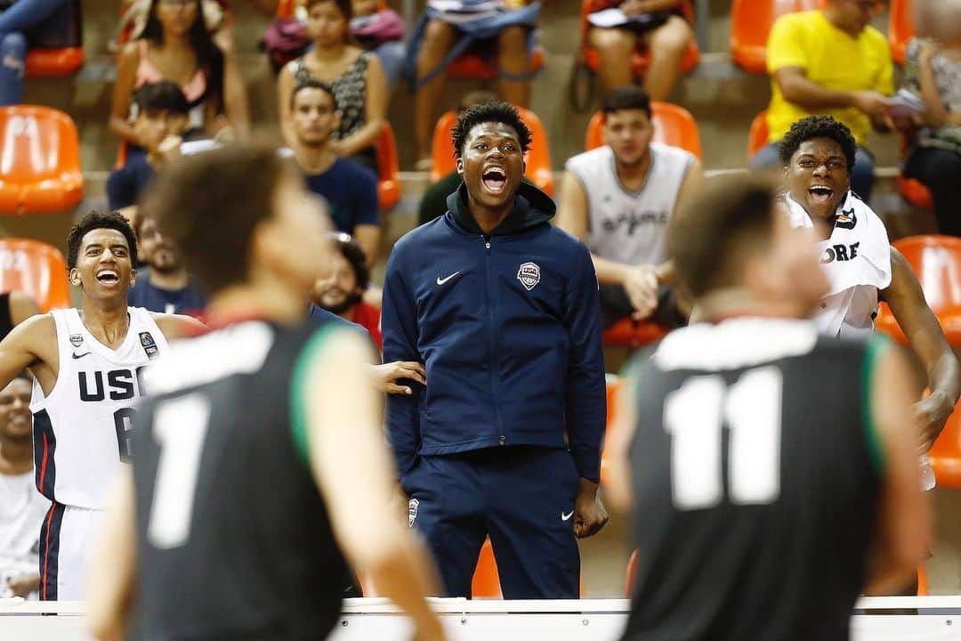 FIBAさんのインスタグラム写真 - (FIBAInstagram)「Day #2 of the #FIBAU16Americas is done! ✅ @usabasketball 🇺🇸, @fbpur 🇵🇷, @fedombal 🇩🇴 and @canadabasketball 🇨🇦 all got Ws. 💪🏻 • Who will qualify to the upcoming #FIBAU17?」6月5日 11時46分 - fiba