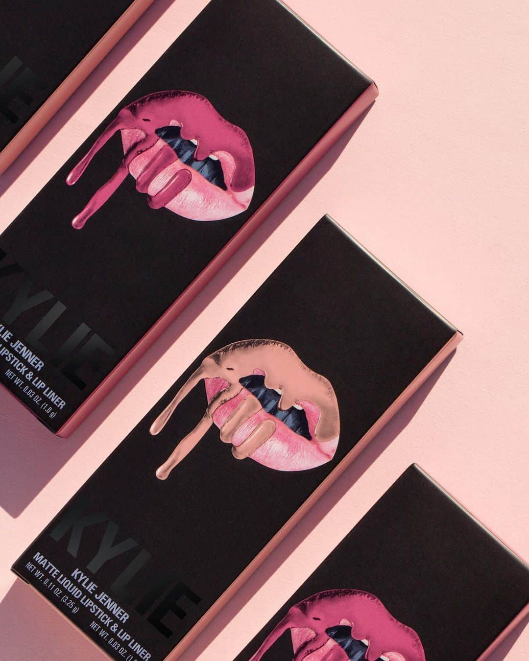 Kylie Cosmeticsさんのインスタグラム写真 - (Kylie CosmeticsInstagram)「New POSIE K velvet lip kit and BARE matte lip kit will be launching this Friday at 9am pst 😊💋」6月5日 11時47分 - kyliecosmetics