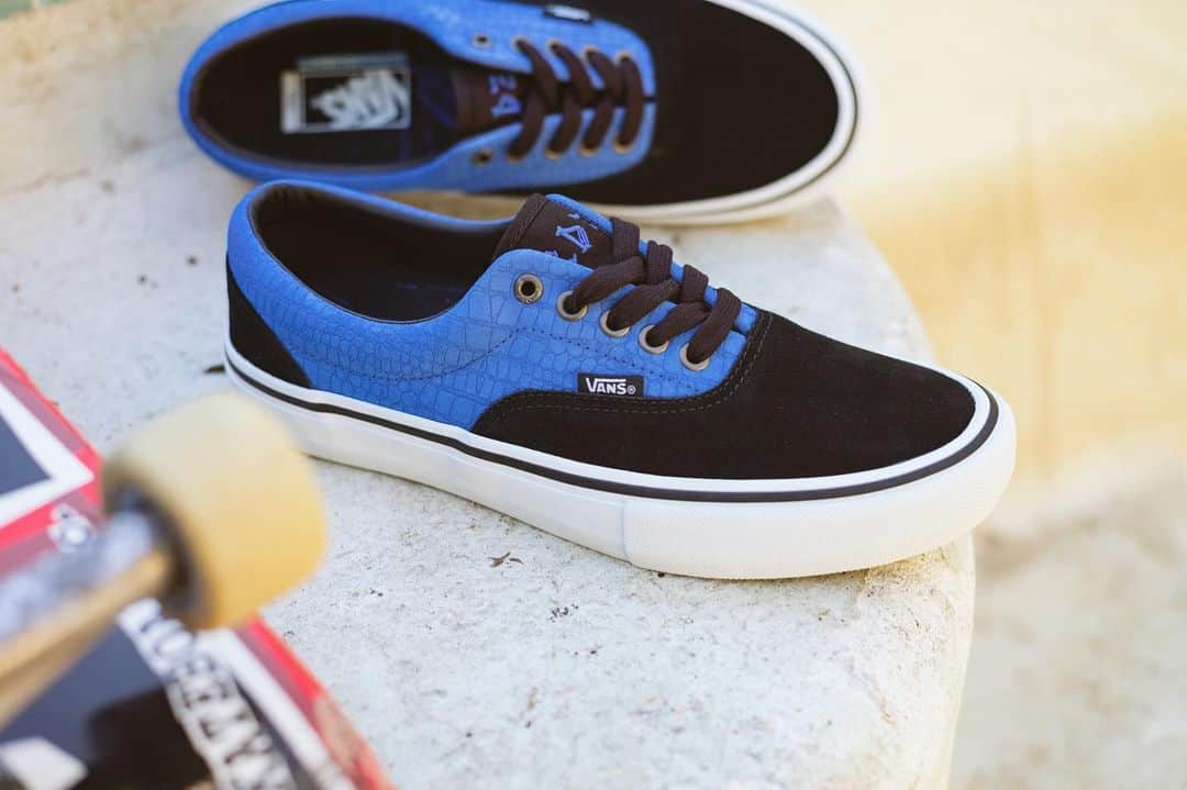 Vans Skateさんのインスタグラム写真 - (Vans SkateInstagram)「Take a walk on the wild side in @HotelRwanda’s black and blue croc suede signature Era Pro colorway. Lace up a pair today at your local skate shop or visit ‪vans.com/skate ‬to see more.」6月5日 3時31分 - vansskate
