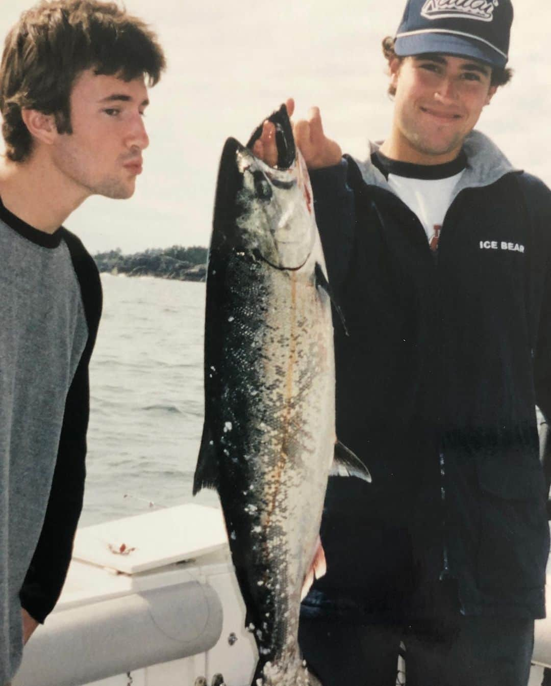 ブロディ・ジェンナーさんのインスタグラム写真 - (ブロディ・ジェンナーInstagram)「Happy birthday to the best big brother anyone could ask for. This is a photo of us deciding to run away… Or more like Brandon running away and me going along with the plan because that’s what a good little brother does. Love you @brandonjenner ❤️🤙🏼👊🏼」6月5日 3時52分 - brodyjenner