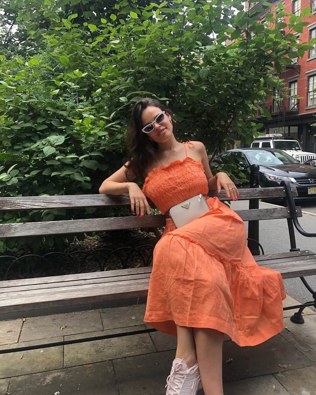 freepeopleさんのインスタグラム写真 - (freepeopleInstagram)「@atlantabean giving us some serious #summerfeels in the Late Checkout Midi. #FPSummer35 #linkinbio」6月5日 3時56分 - freepeople