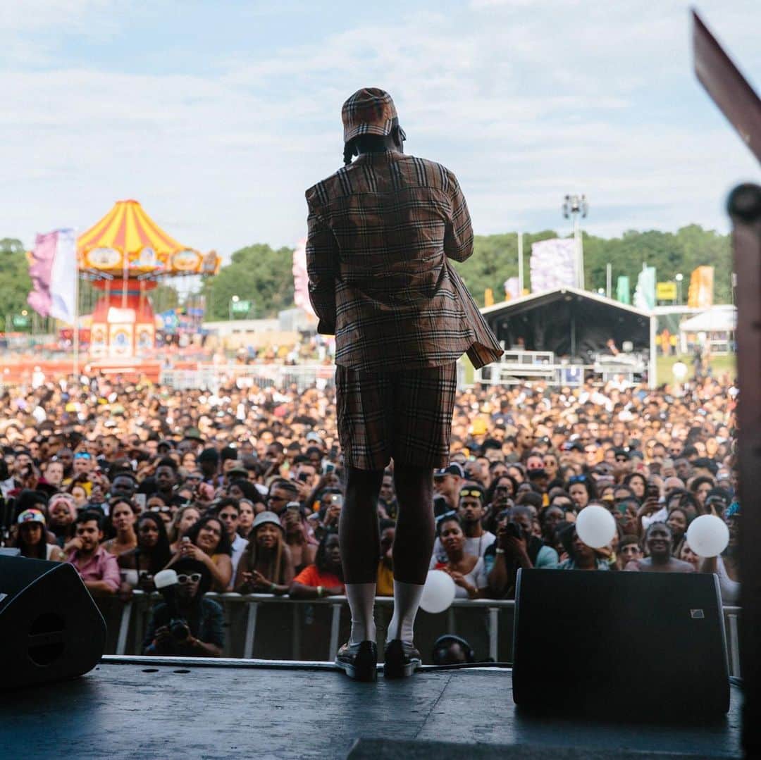FOOTASYLUMさんのインスタグラム写真 - (FOOTASYLUMInstagram)「Who was at The Ends? We were in Croydon with @Sneakbo, @BurnaBoygram, @NSG_music, and loads of local talent. Thanks to everyone who came down to the Footasylum stage, and to @theendsfestival for smashing their first year. #footasylum #theendsfestival」6月5日 4時10分 - footasylum
