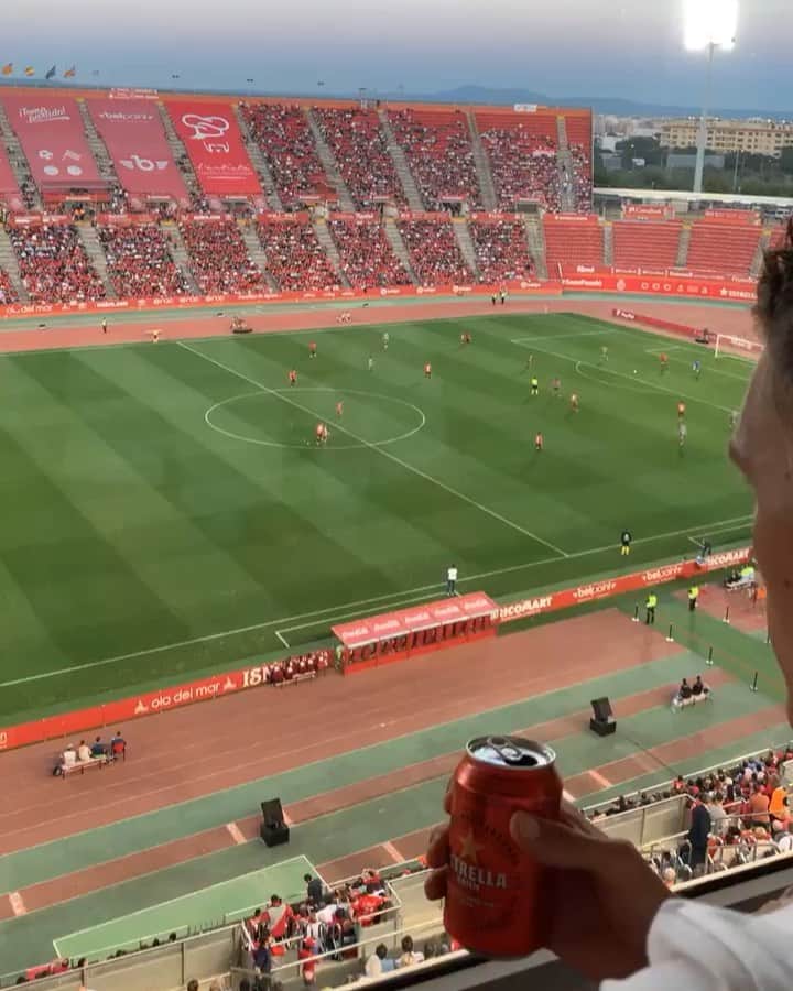 ニルス・ペテルセンのインスタグラム：「#GroundHopping #Mallorca #RCDMallorcaGranada @laliga #NiemalsFußballPause #Urlaub #SCF #NP18」