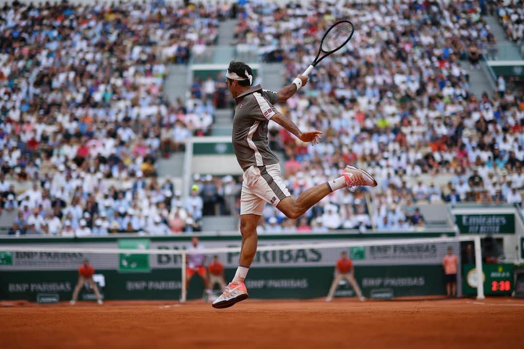 ロジャー・フェデラーさんのインスタグラム写真 - (ロジャー・フェデラーInstagram)「Clay has been 🕺so far😊🙃 @rolandgarros」6月5日 5時20分 - rogerfederer