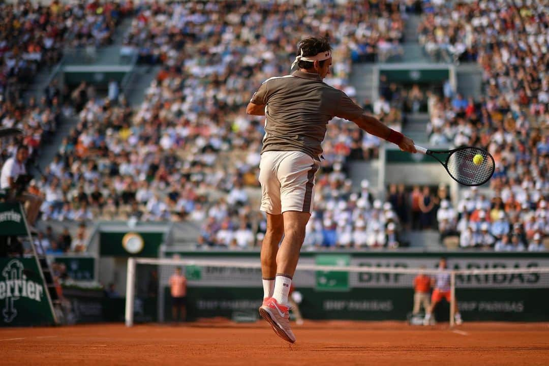 ロジャー・フェデラーさんのインスタグラム写真 - (ロジャー・フェデラーInstagram)「Clay has been 🕺so far😊🙃 @rolandgarros」6月5日 5時20分 - rogerfederer