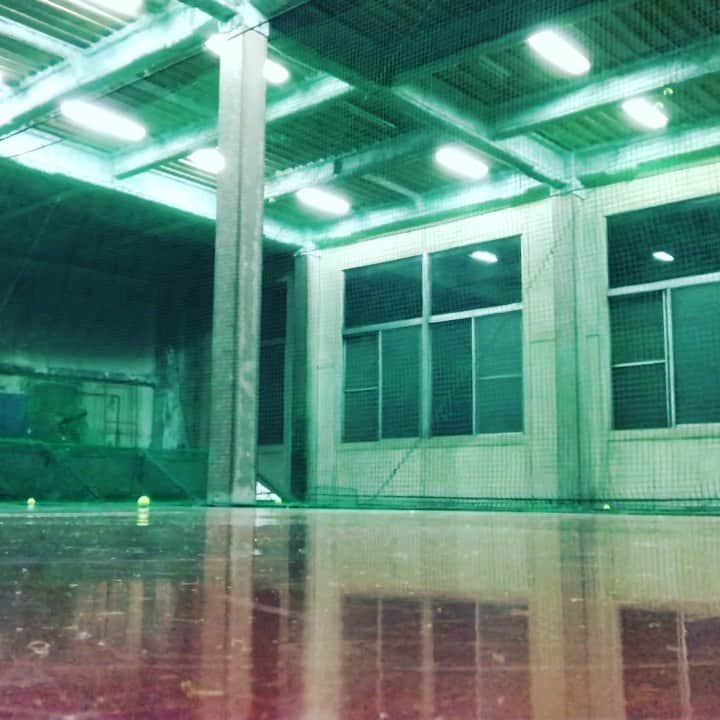 北山陽一のインスタグラム：「昨日はここ。ちょっとだけ打ってきたよ。画角失敗してベースライン出てきた時しかうつってないwww」