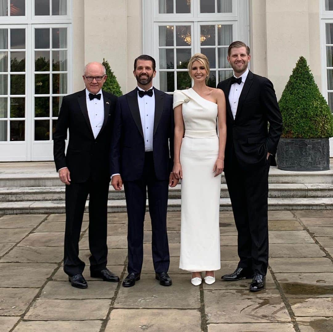 イヴァンカ・トランプさんのインスタグラム写真 - (イヴァンカ・トランプInstagram)「Beautiful dinner hosted by Ambassador and Mrs Johnson, POTUS and FLOTUS in honor of his Royal Highness the Prince of Wales and her Royal Highness the Duchess of Cornwall.」6月5日 7時46分 - ivankatrump