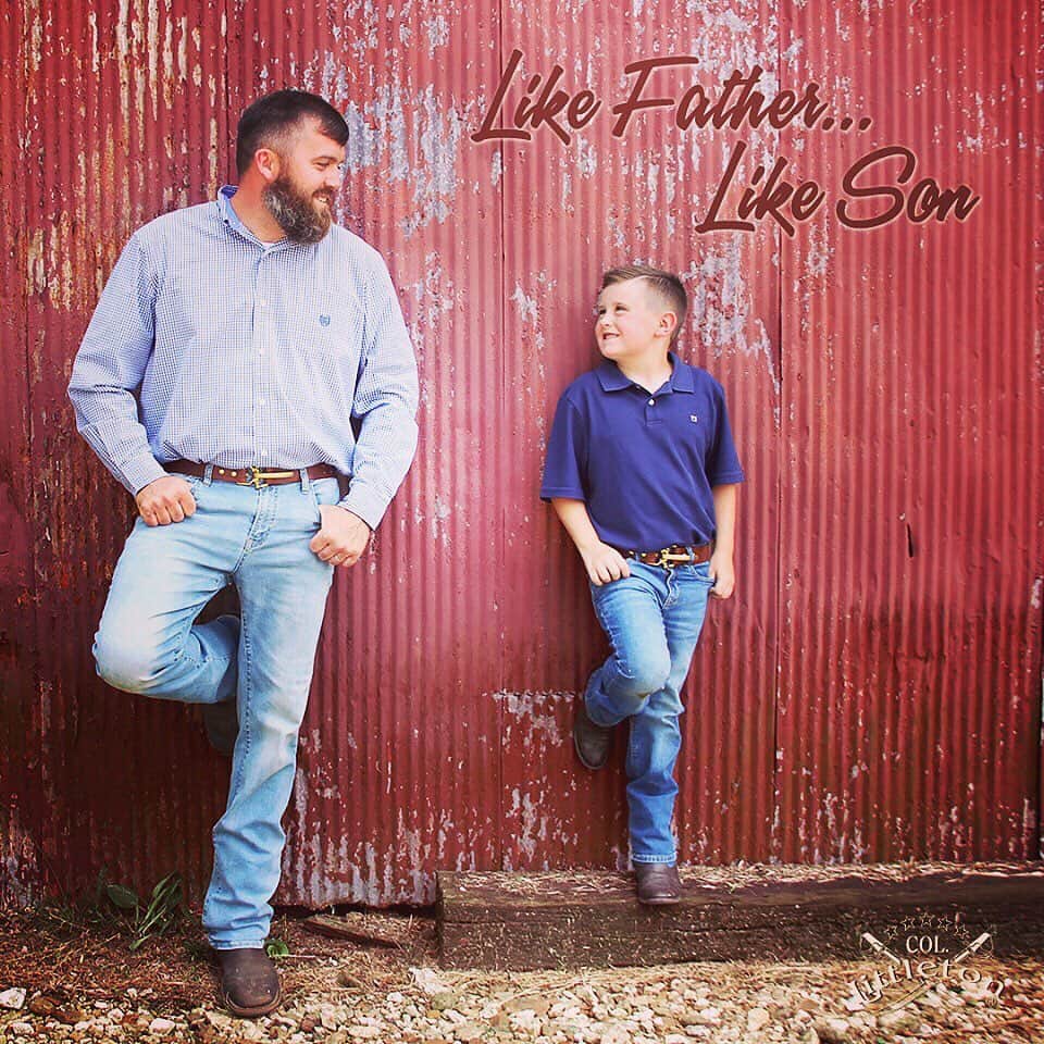 のインスタグラム：「Unrivaled Fine Leather Father’s Day Gifts. Give Dad a gift he’ll use not only today, but EVERY day!  #LikeFatherLikeSon #DadStyle #MatchingBelts #FathersDay #dad #GiftsForDad #GiftsForHim #FullGrainLeather #Leather #Leathergoods #Handmade #Handcrafted #MyColStyle #ColonelLittleton #ColLittleton #Tennessee #MadeInUSA #americanmade #madeinamerica #instatraveler #instatravel #instastyle #instadad #menswear #mensstyle #luxuryleather #luxuryleathergoods #luxurygifts #moderngentleman」