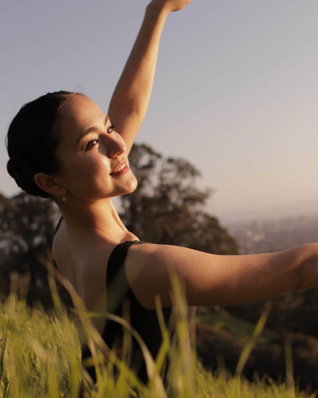 ミコ・フォガティさんのインスタグラム写真 - (ミコ・フォガティInstagram)「Berkeley Hills 💚  Shot by @erik_nuding for @calibermag」6月5日 8時11分 - mikofogarty