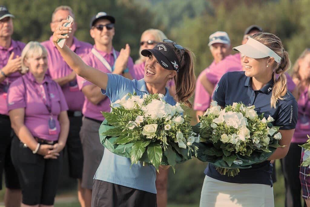 ベレン・モゾさんのインスタグラム写真 - (ベレン・モゾInstagram)「June is Women’s Golf Month. That’s right, and today I propelled with the social media effort put on this day to celebrate me, my fellow LPGA players and board team, parents and CEOs of non-profit organizations that help pave the way for more women to get introduced to the best sport ever.  Because I believe in #womensgolf. Head to my profile & stories to read my new blog! @camillalennarth ✨」6月5日 8時33分 - belenmozo