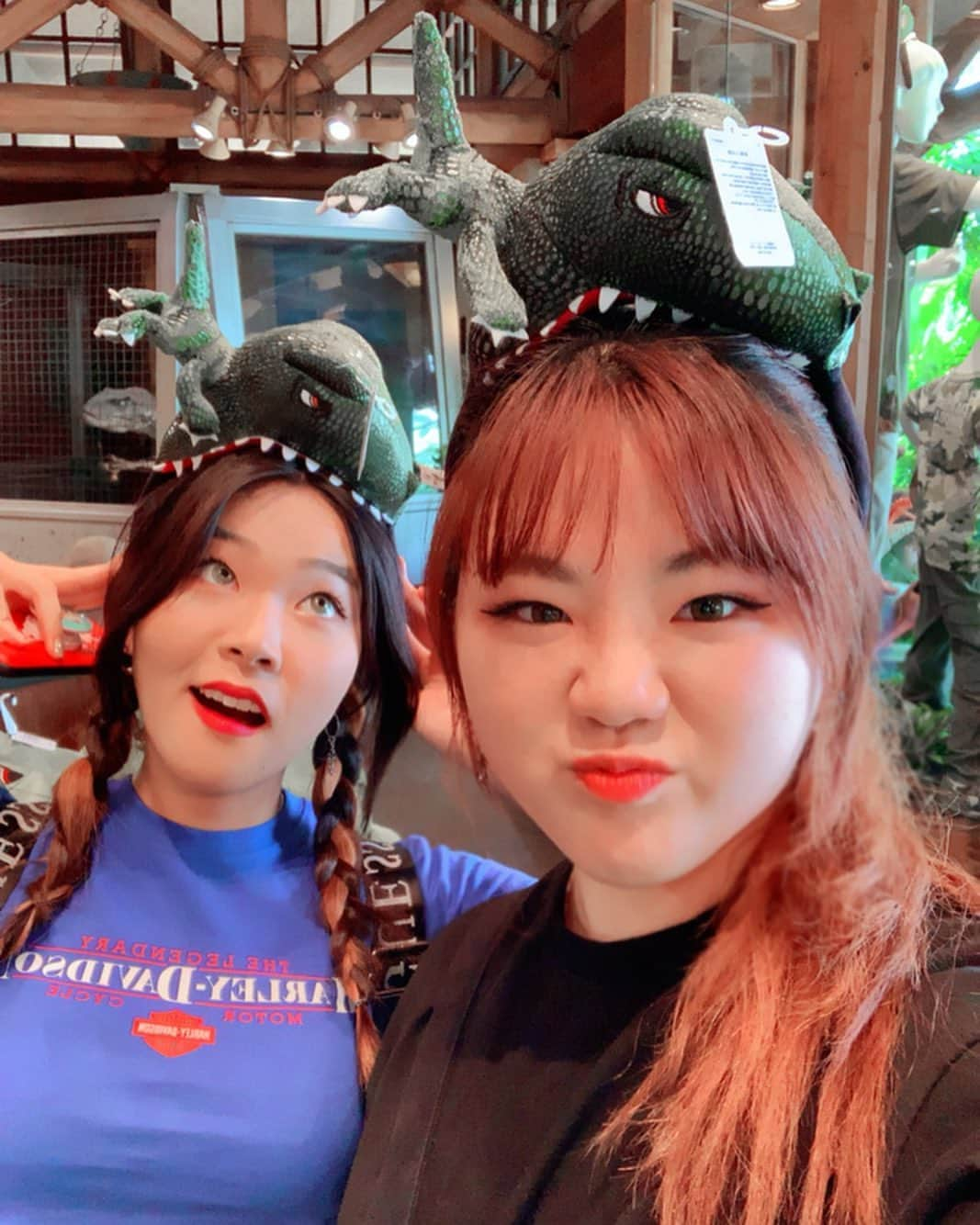 Erisa Seoさんのインスタグラム写真 - (Erisa SeoInstagram)「The four days flew by in a flash 🥺 It was so much fun exploring Osaka with you 😍❤️ See you again soon ✨」6月5日 8時47分 - eriberisweet